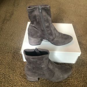 steve madden immense block heel boot